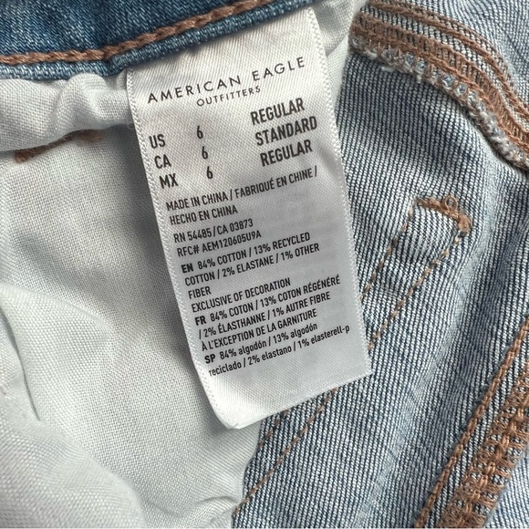 American Eagle High Rise Skinny Kick Distressed Jeans, blue, stretchy Size 6 - Picture 6 of 9
